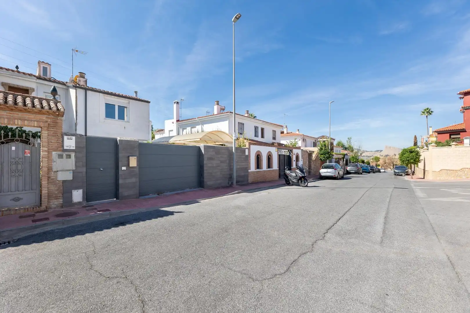 Vista exterior de Casa o chalet en venta en Peligros, Granada