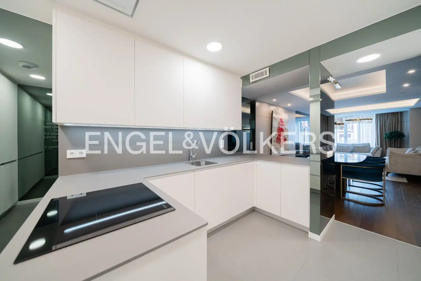 Kitchen of Flat for rent in Madrid  with Air Conditioner, Heating and Swimming Pool