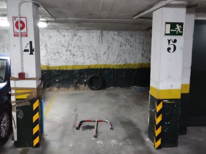 Parkplatz von Garage zur Miete in  Sevilla Capital