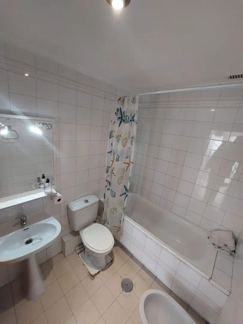 Bathroom of Houses for sale in Sevilla  with Air Conditioner, Terrace and Storage room