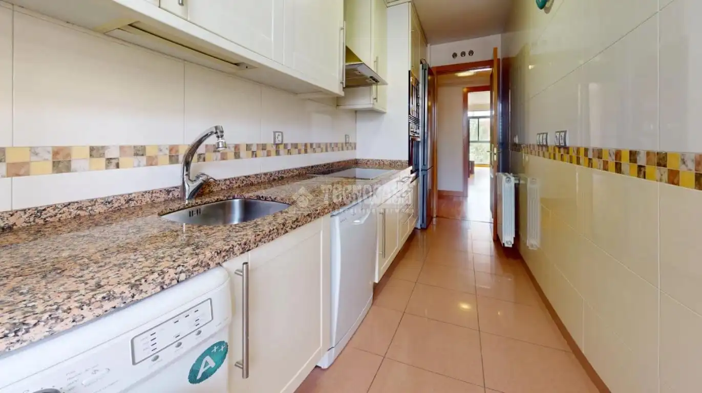Kitchen of Flat for rent in Madrid  with Air Conditioner, Heating and Community pool