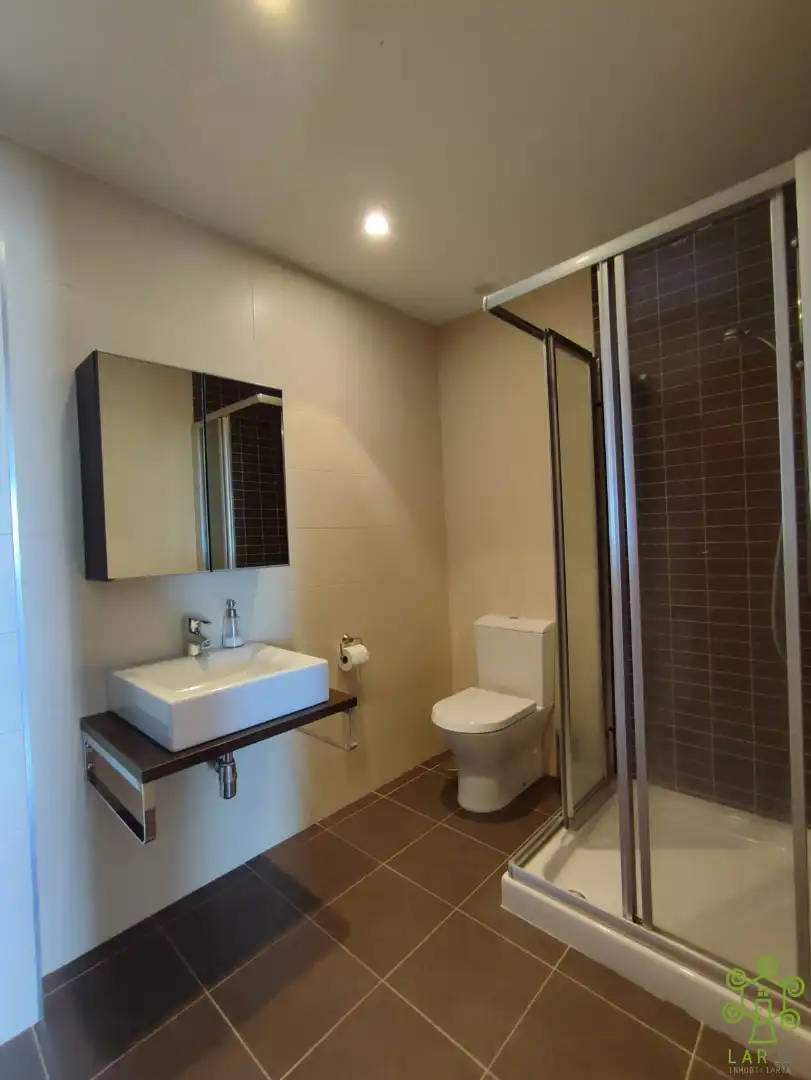 Bathroom of Flat for rent in Oleiros  with Heating, Parquet flooring and Furnished
