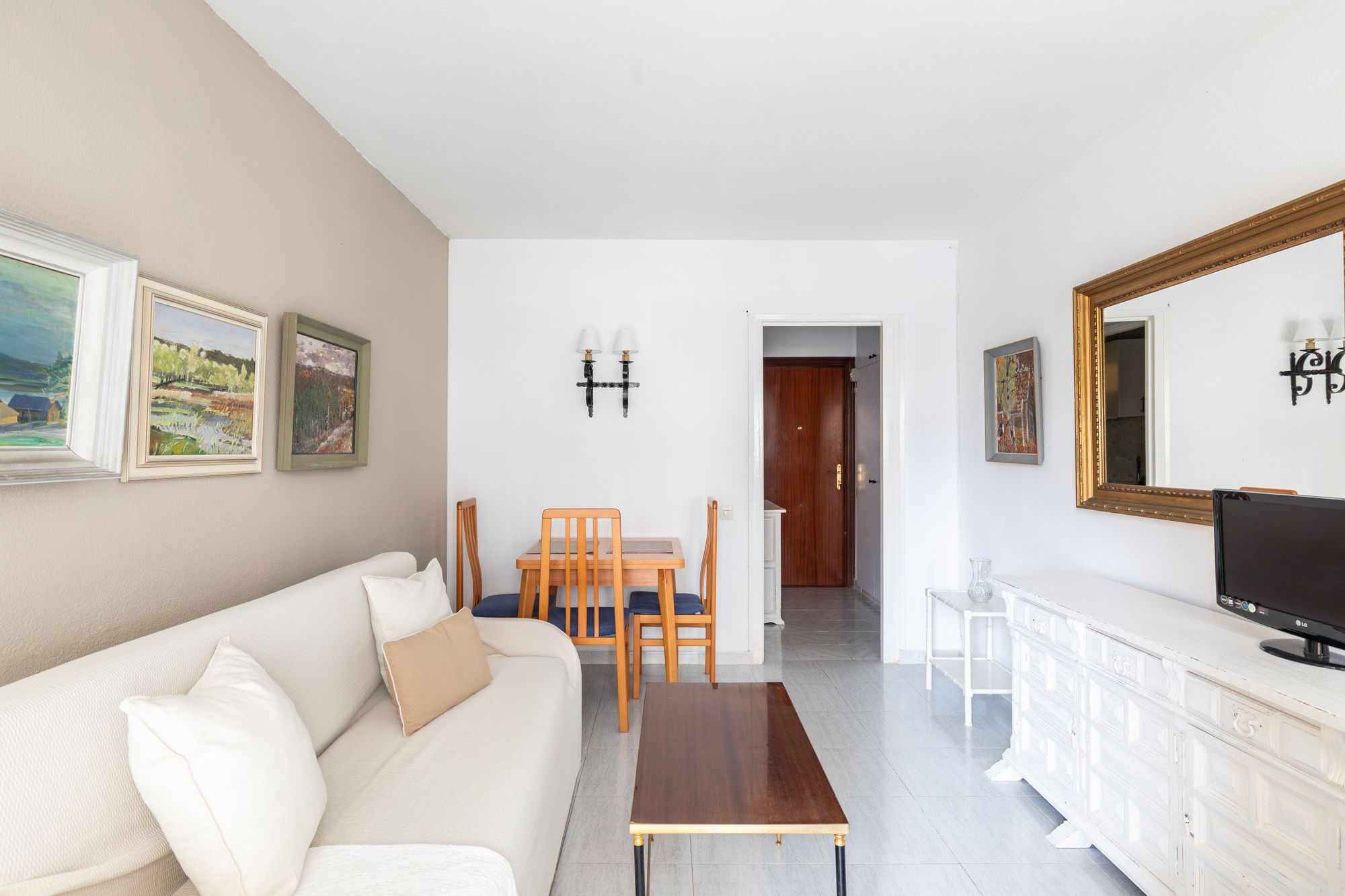 Sala d'estar de Apartament en venda en Benalmádena amb Terrassa i Balcó