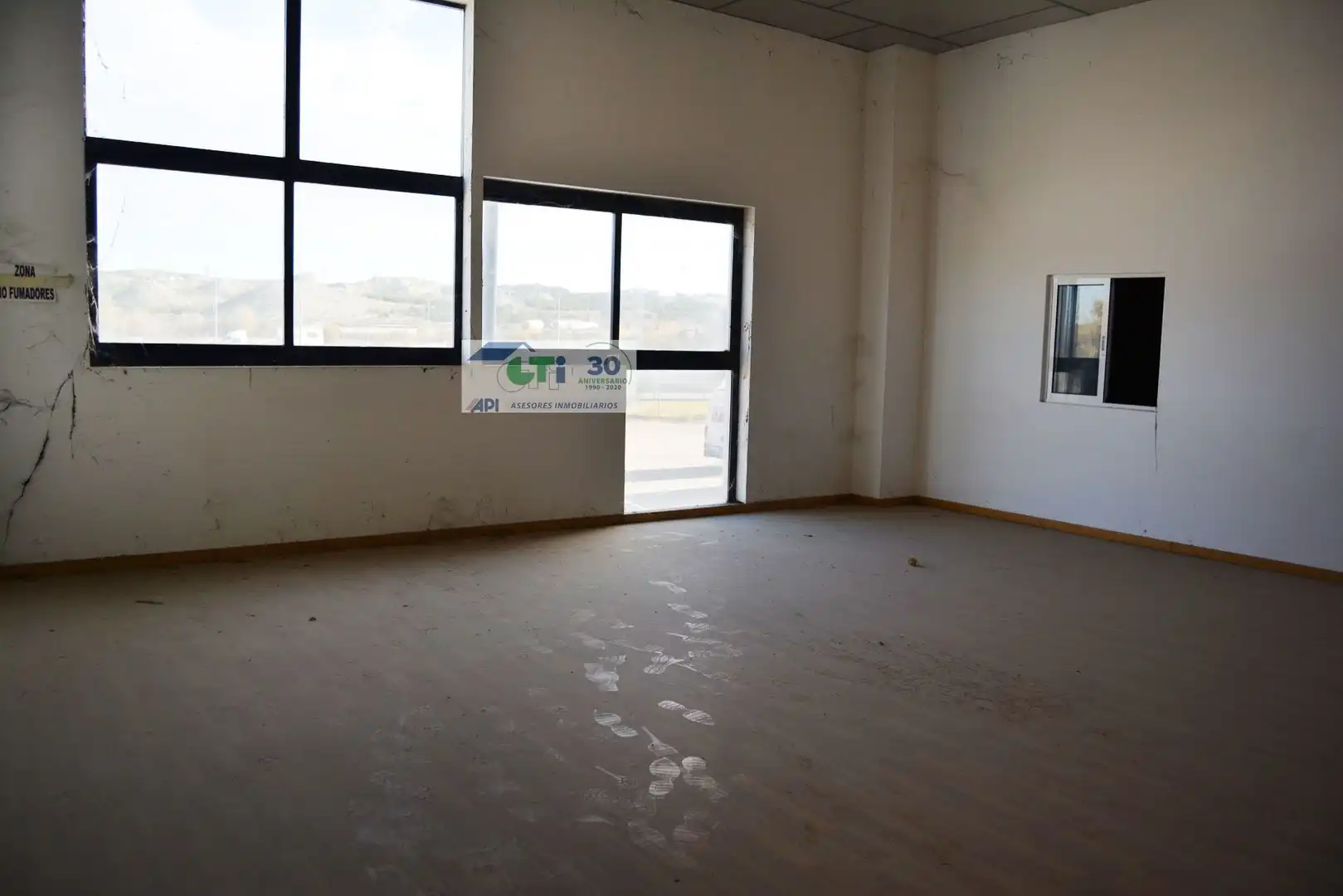 Industrial buildings for rent in La Puebla de Alfindén