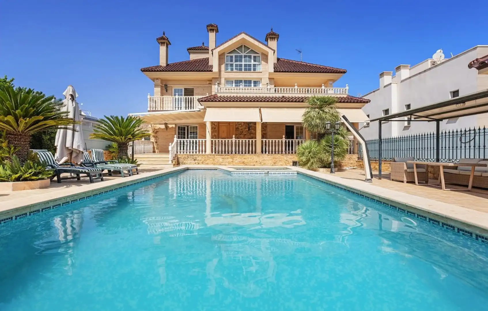 Villa zum Verkauf in Los Balcones - Los Altos