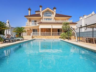 Chalet en venta en Los Balcones - Los Altos