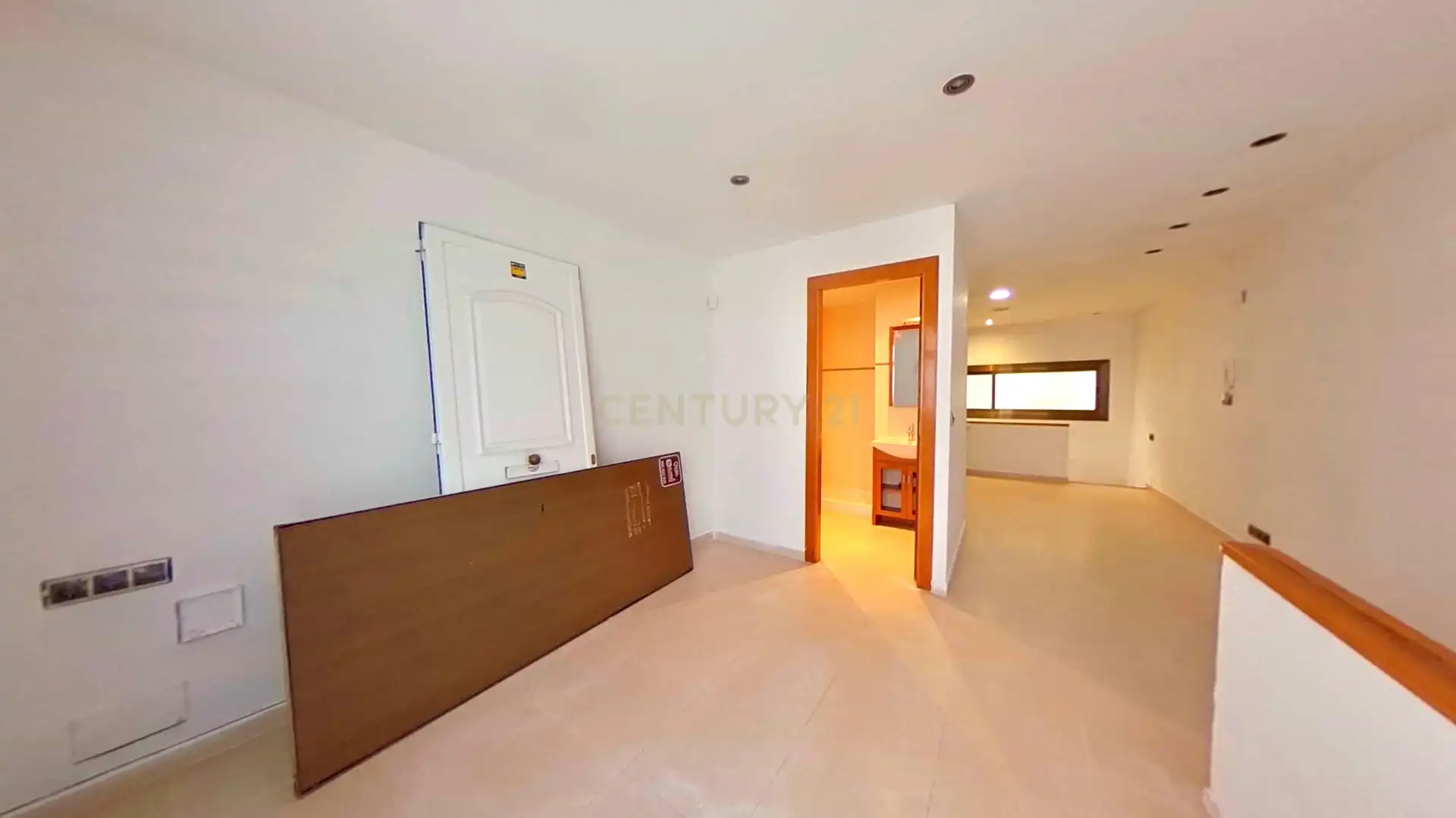 Local en venda a Mestre Vilarrubla, 26, Corbera de Llobregat