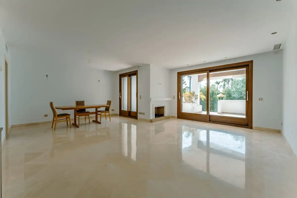 Reihenhaus mit Pool zum Verkauf in El Paraíso, imagen 4