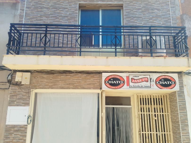 Vista exterior de Local en venta en Granátula de Calatrava con Aire acondicionado, Calefacción y Terraza