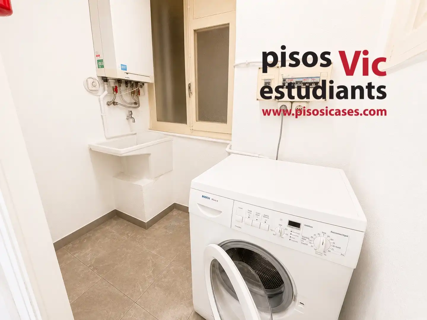 Cocina de Piso de alquiler en Vic con Calefacción, Amueblado y Horno