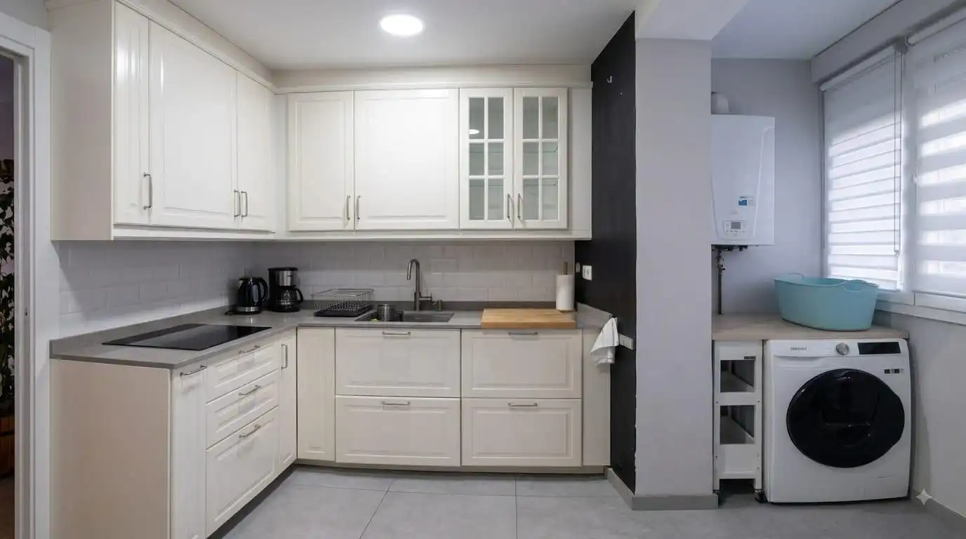 Cocina de Piso en venta en Oviedo  con Calefacción y Amueblado