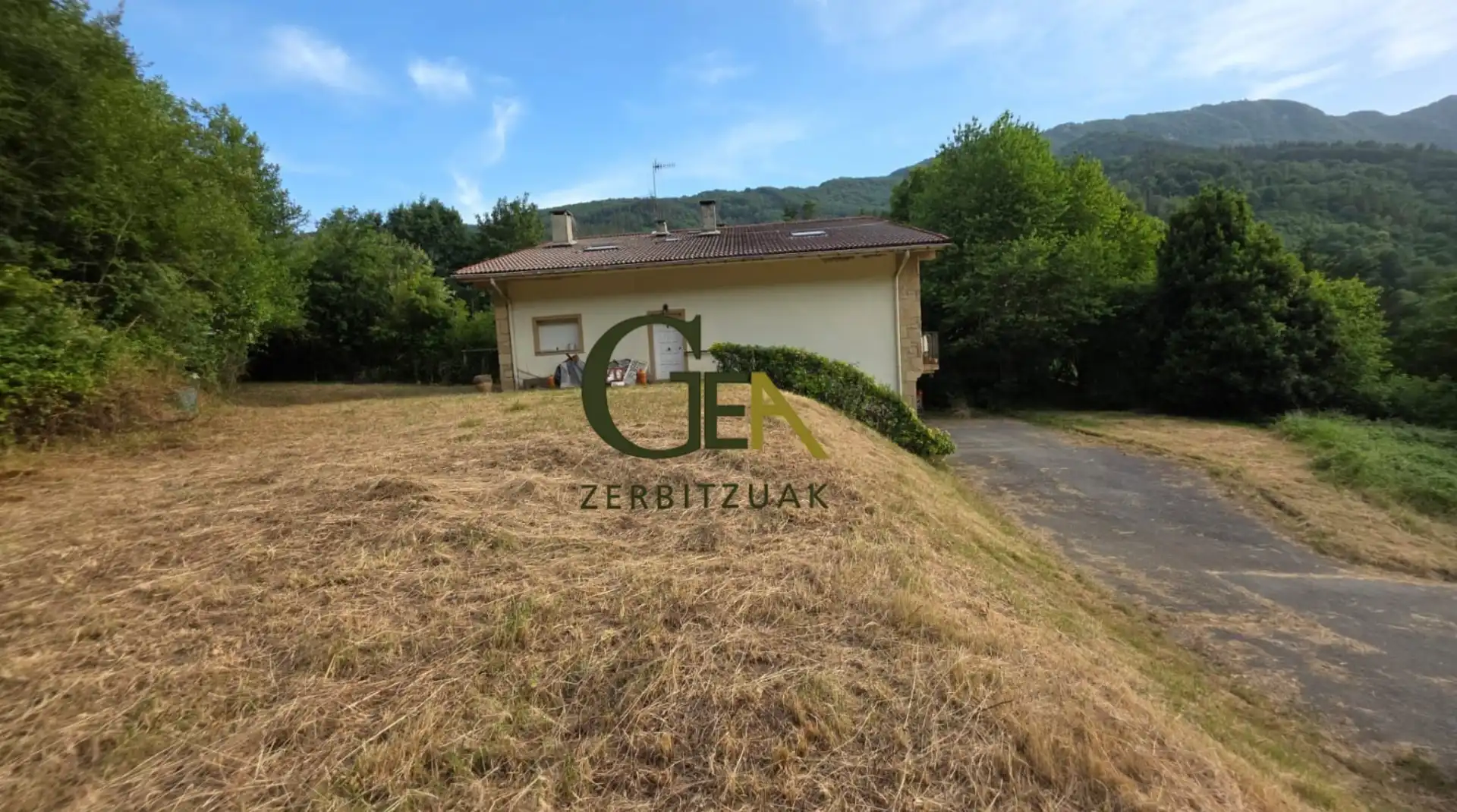 Detached homes for sale in Alkiza  with Heating, Private garden and Terrace