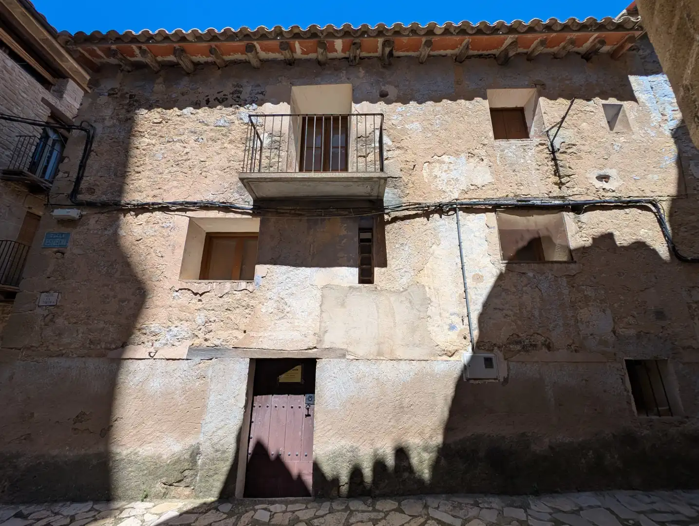 Vista exterior de Casa o chalet en venta en Torre del Compte con Balcón