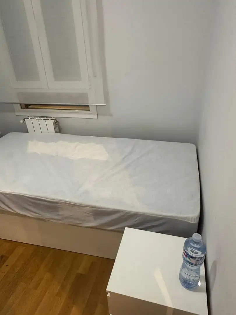 Bedroom of Apartments for rent in Granada  with Air Conditioner, Heating and Furnished