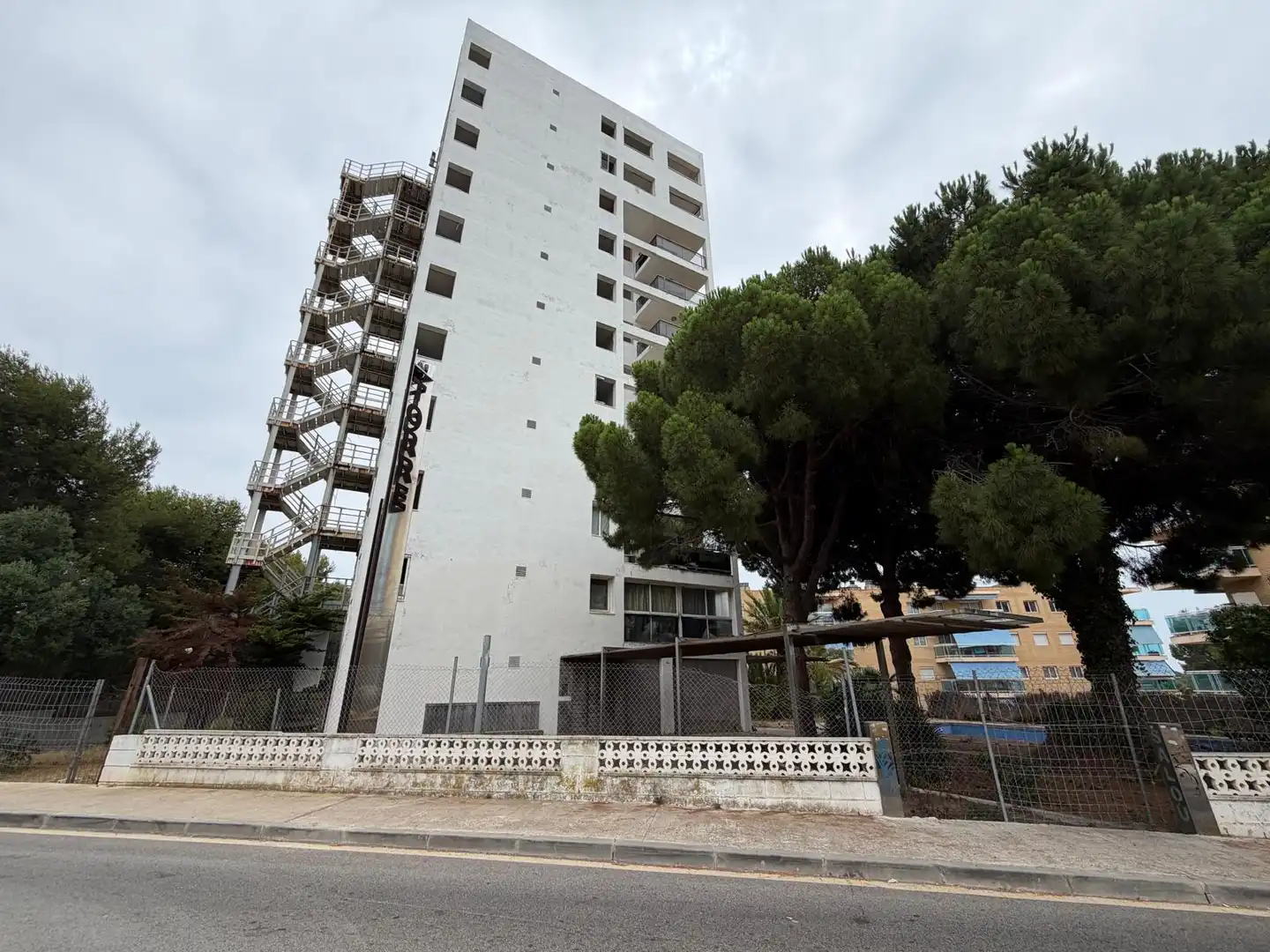 Vista exterior de Local en venta en Salou