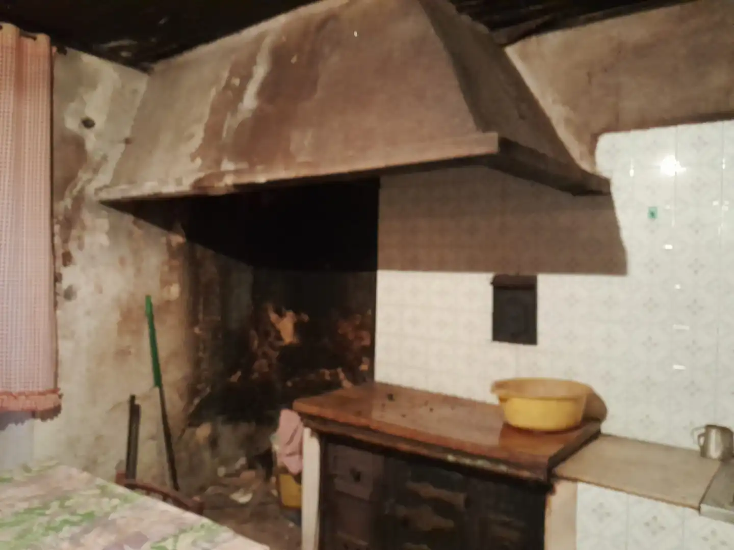 Cuina de Casa o xalet en venda en Covelo amb Jardí privat i Terrassa