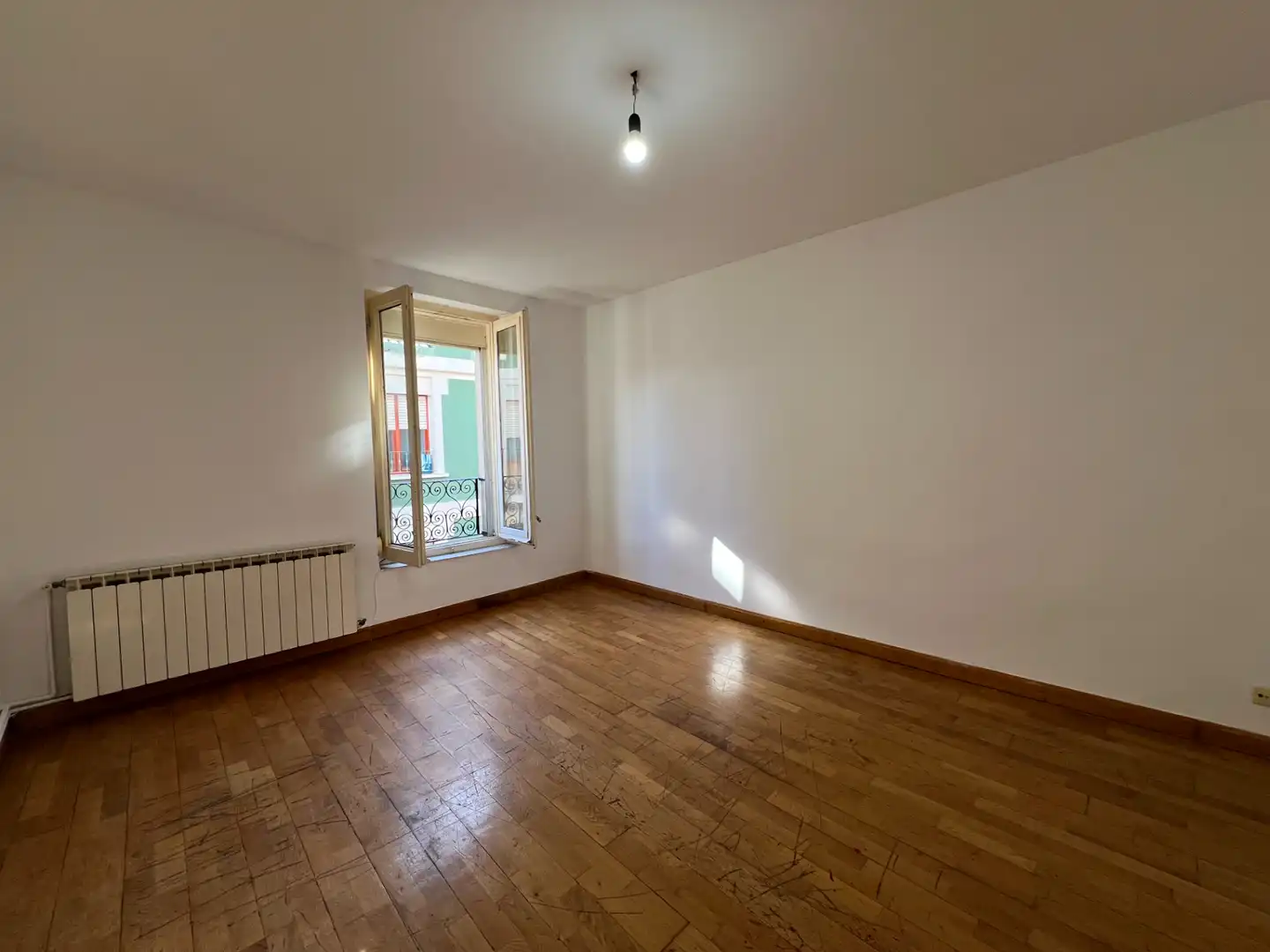 Schlafzimmer von Wohnung zum Verkauf in Jaca