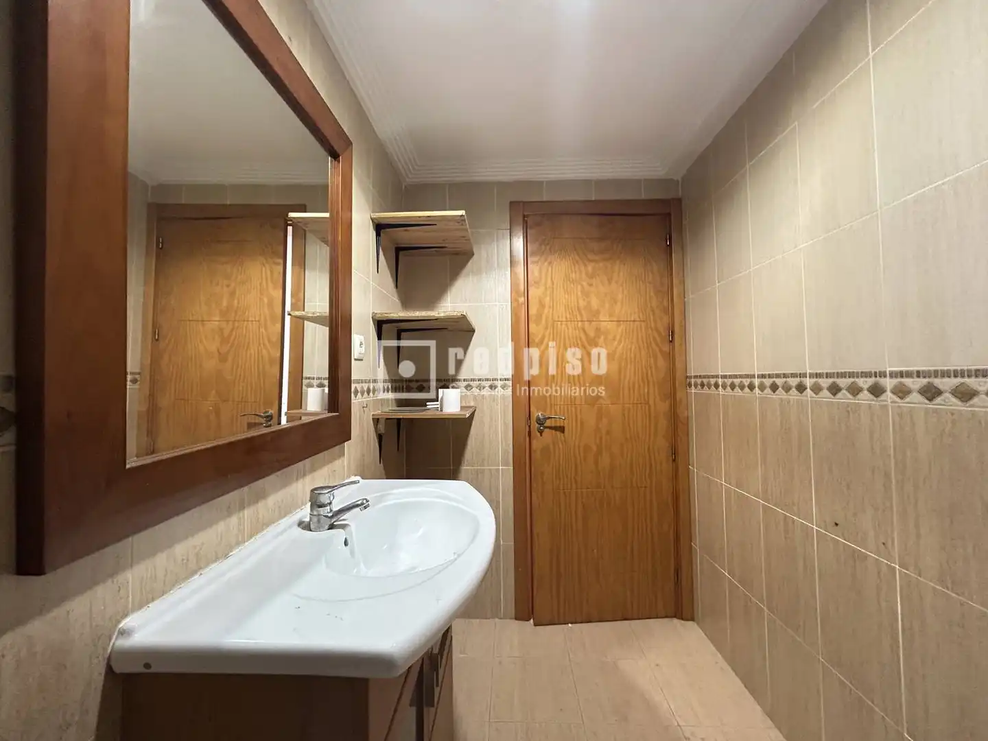 Baño de Piso en venta en Málaga con Aire acondicionado