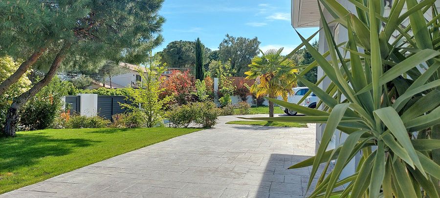 Exterior view of House or chalet for sale in Galapagar  with Air Conditioner, Heating and Private garden