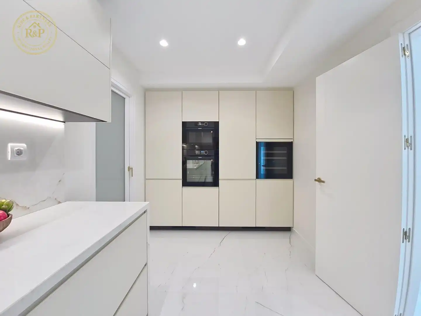 Kitchen of Flat for sale in Barcelona  with Heating, Storage room and Swimming Pool