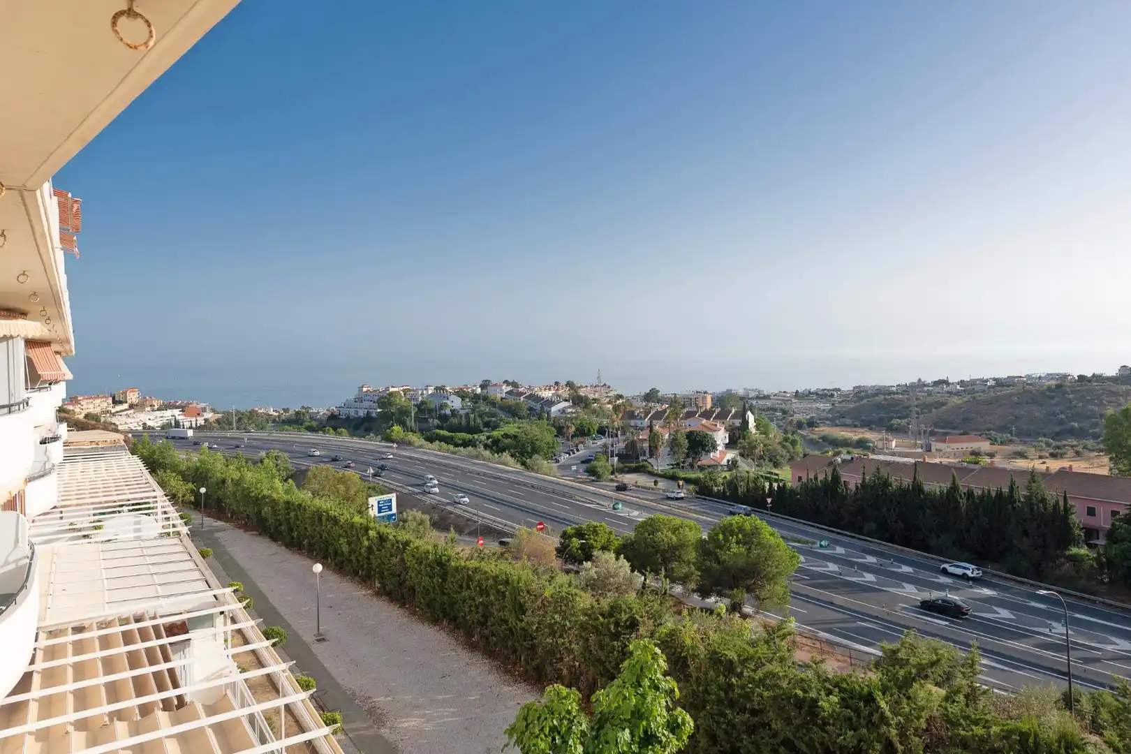 Vista exterior de Piso en venta en Rincón de la Victoria con Aire acondicionado, Terraza y Piscina comunitaria