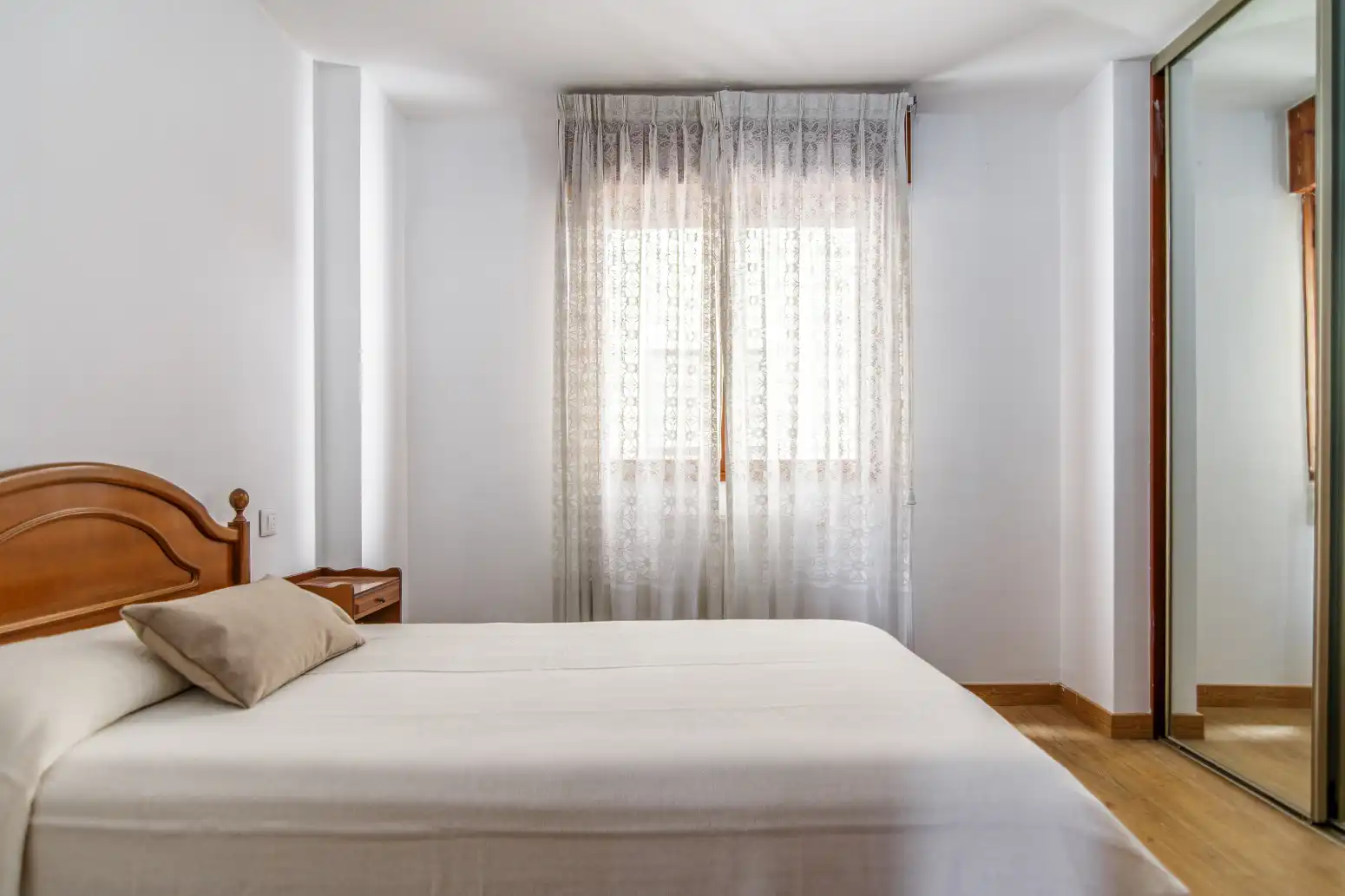 Bedroom of Flat for sale in Oviedo   with Heating, Storage room and Furnished
