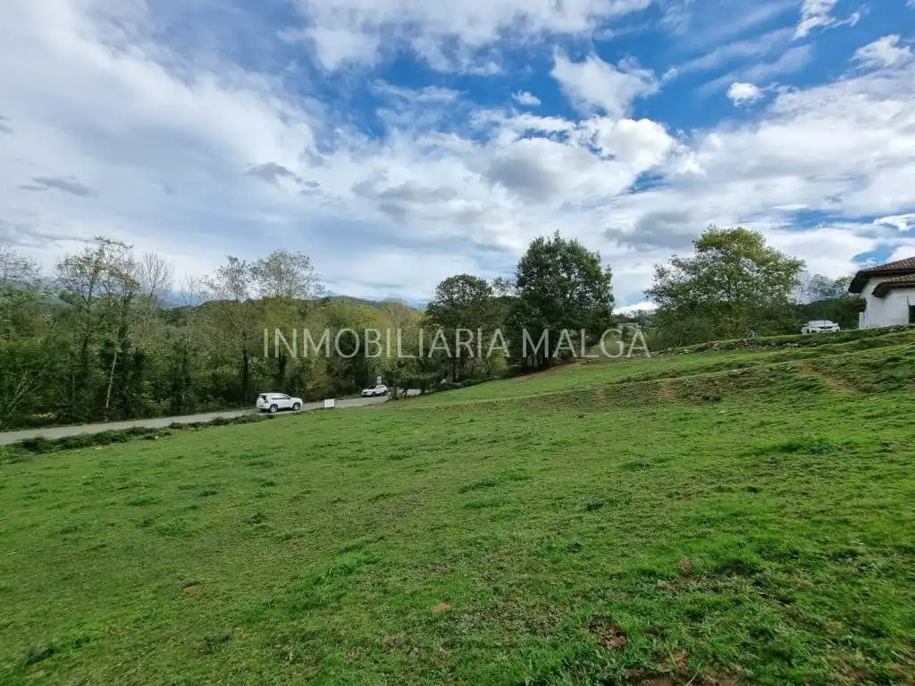 Residencial en venda en Parres