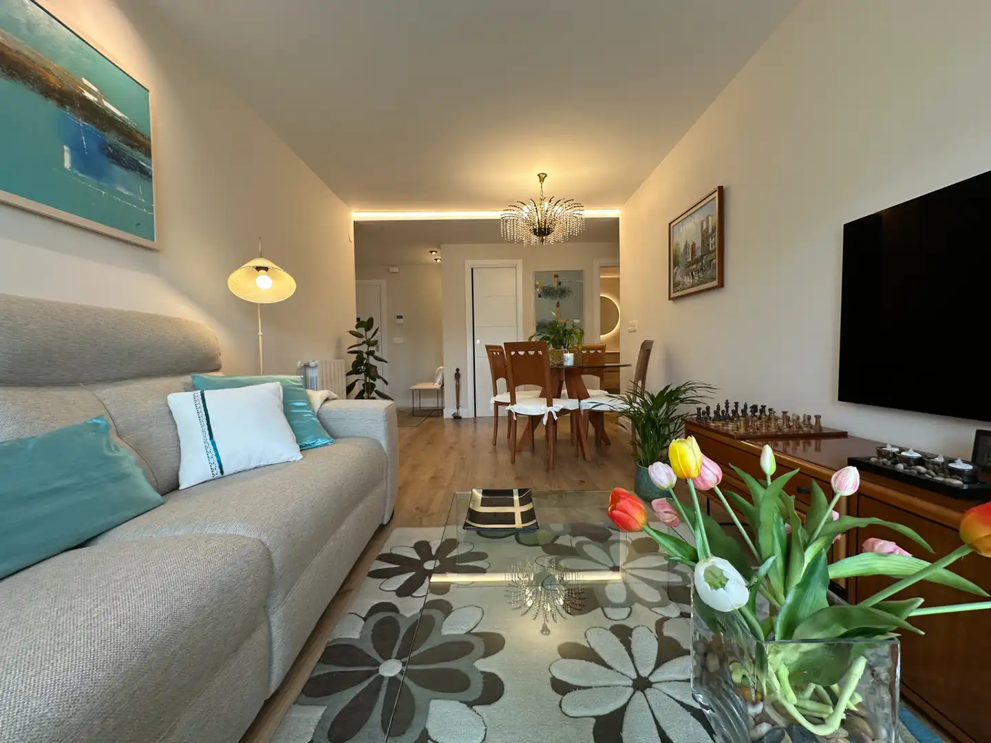 Living room of Flat for sale in Beasain  with Storage room, Furnished and Balcony