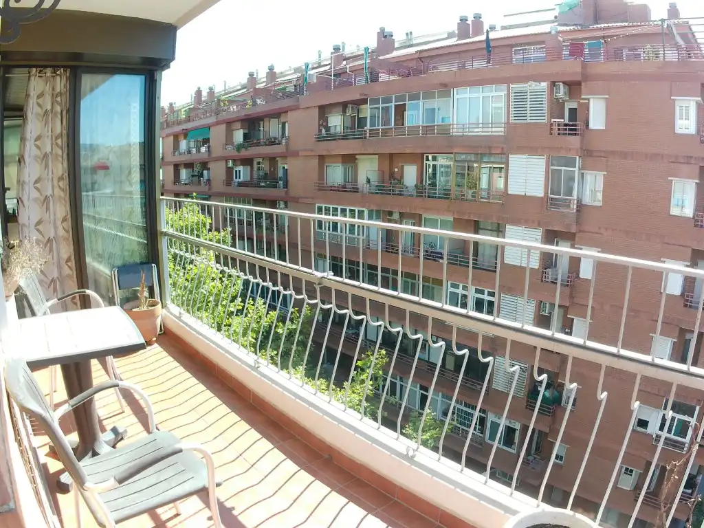 Terraza de Piso en venta en Nou Barris