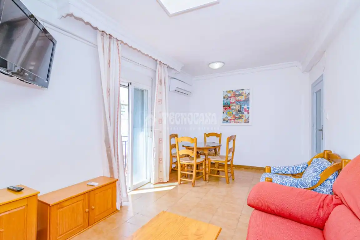 Sala de estar de Piso en venta en Granada con Aire acondicionado y Balcón