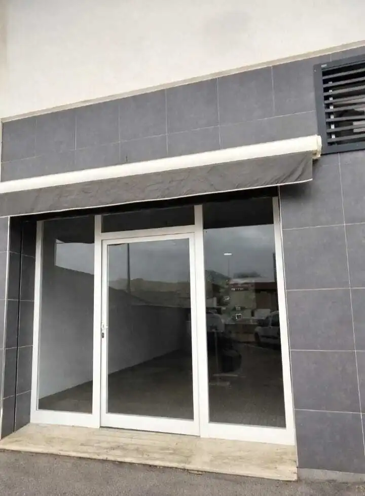 Local commercial à vendre à Tavernes de la Valldigna