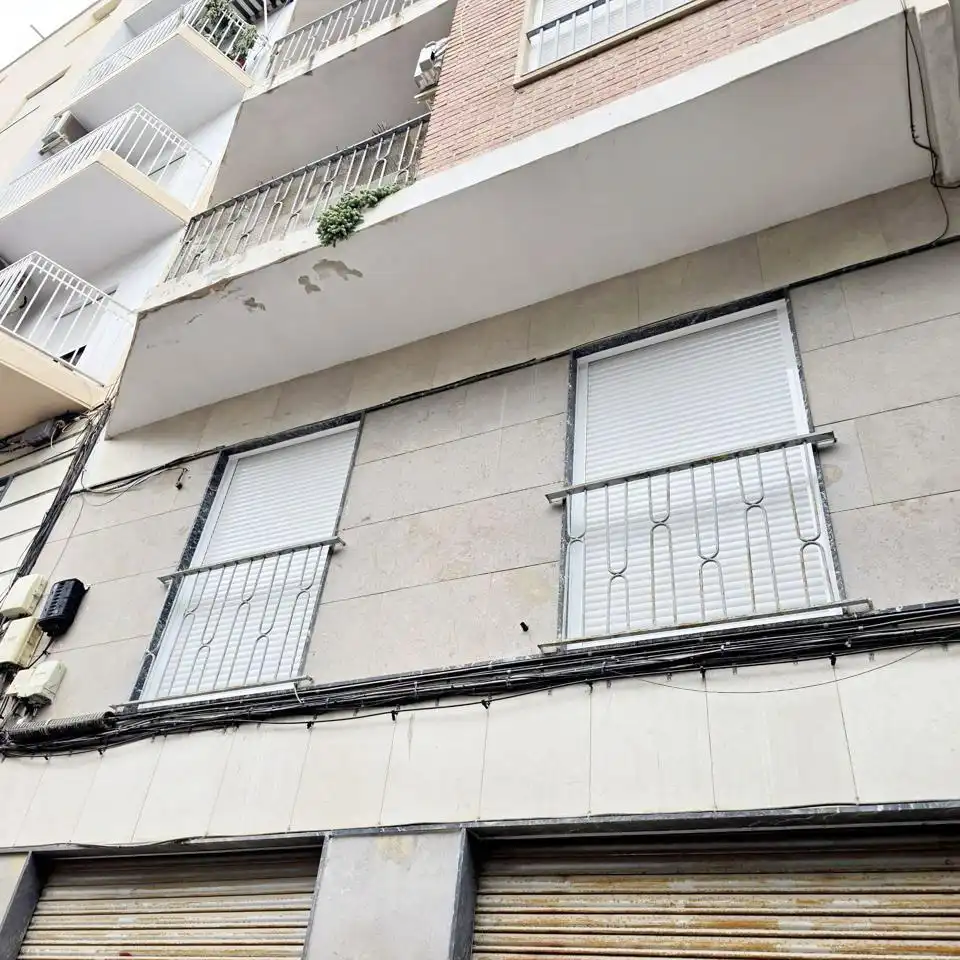 Piso de alquiler en Plaza Crevillente - Antiguos Juzgados - El Asilo