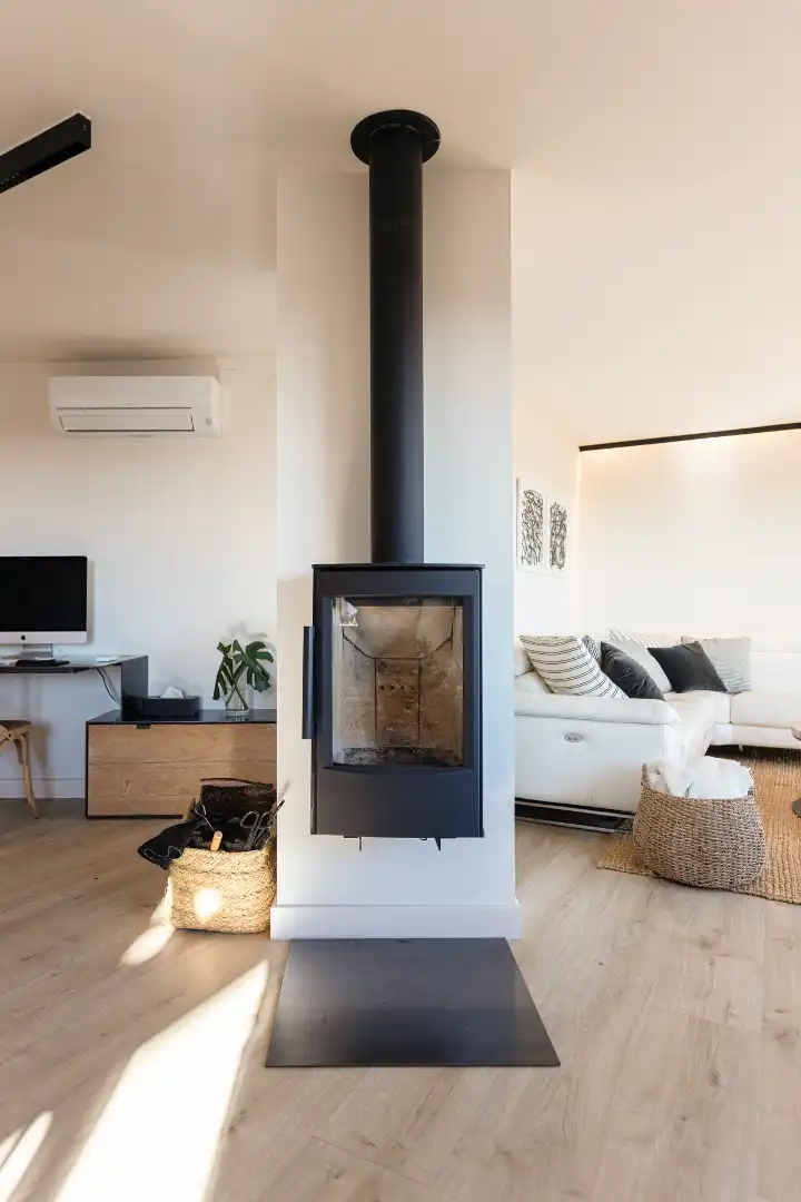Wohnzimmer von Dachboden zum Verkauf in Figueres mit Klimaanlage, Heizung und Parkett