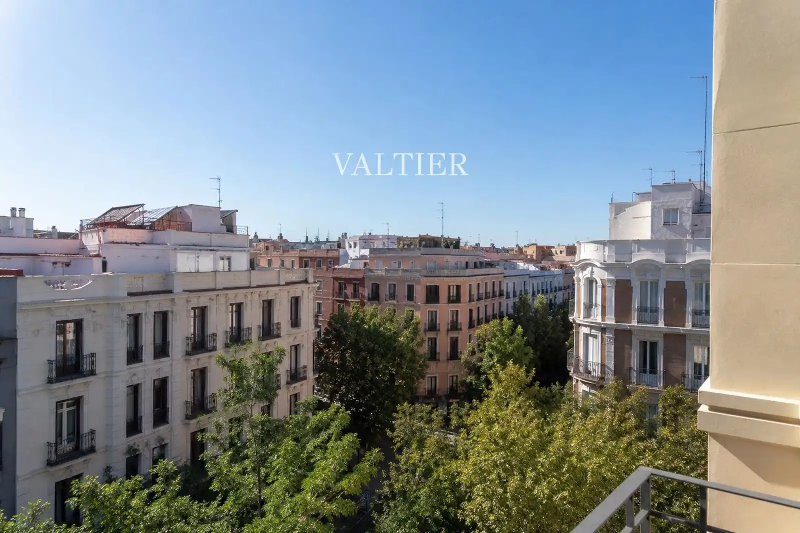 Dormitori de Pis en venda en Madrid amb Aire condicionat, Calefacció i Terrassa