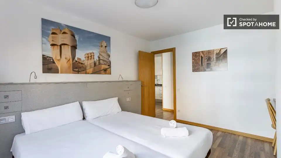 Appartamento con terrazza in affitto a Eixample, imagen 13