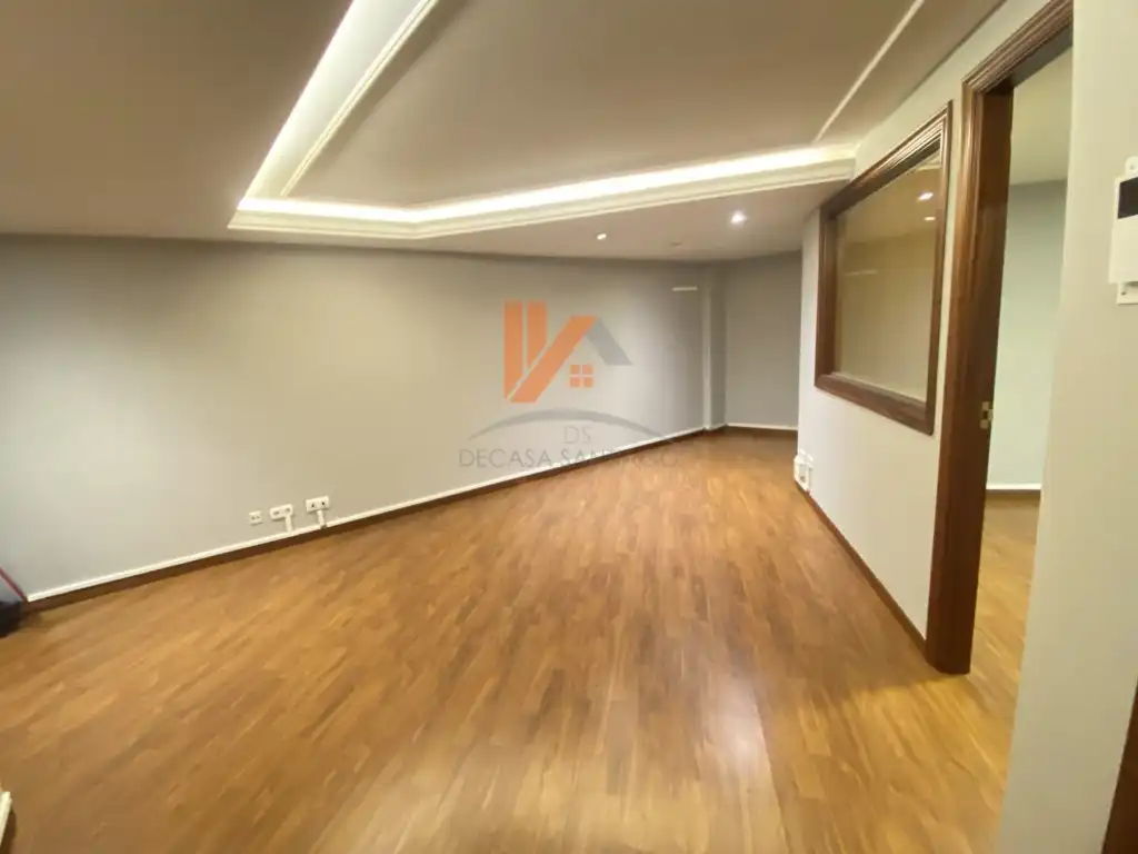 Office for rent in Santiago de Compostela 