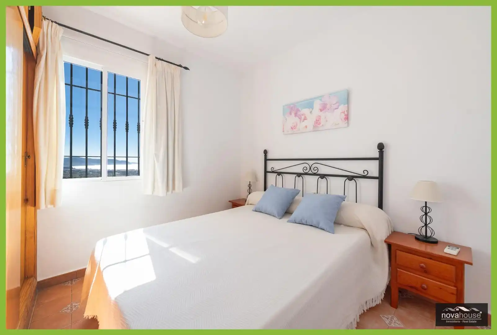 Habitación de Finca rústica en venta en Nerja con Aire acondicionado, Trastero y Piscina
