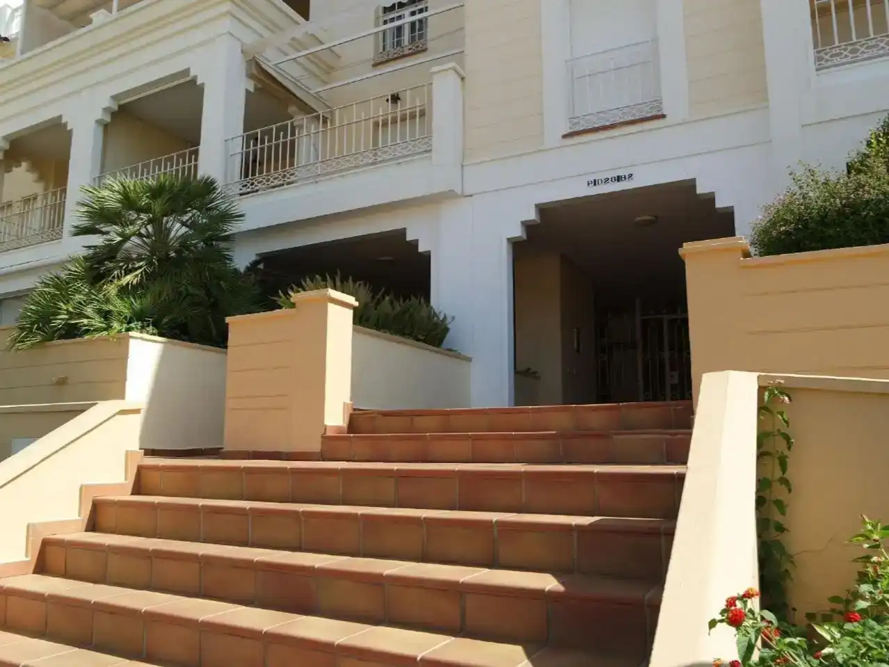 Flat for rent in Ayamonte  with Air Conditioner, Private garden and Parquet flooring