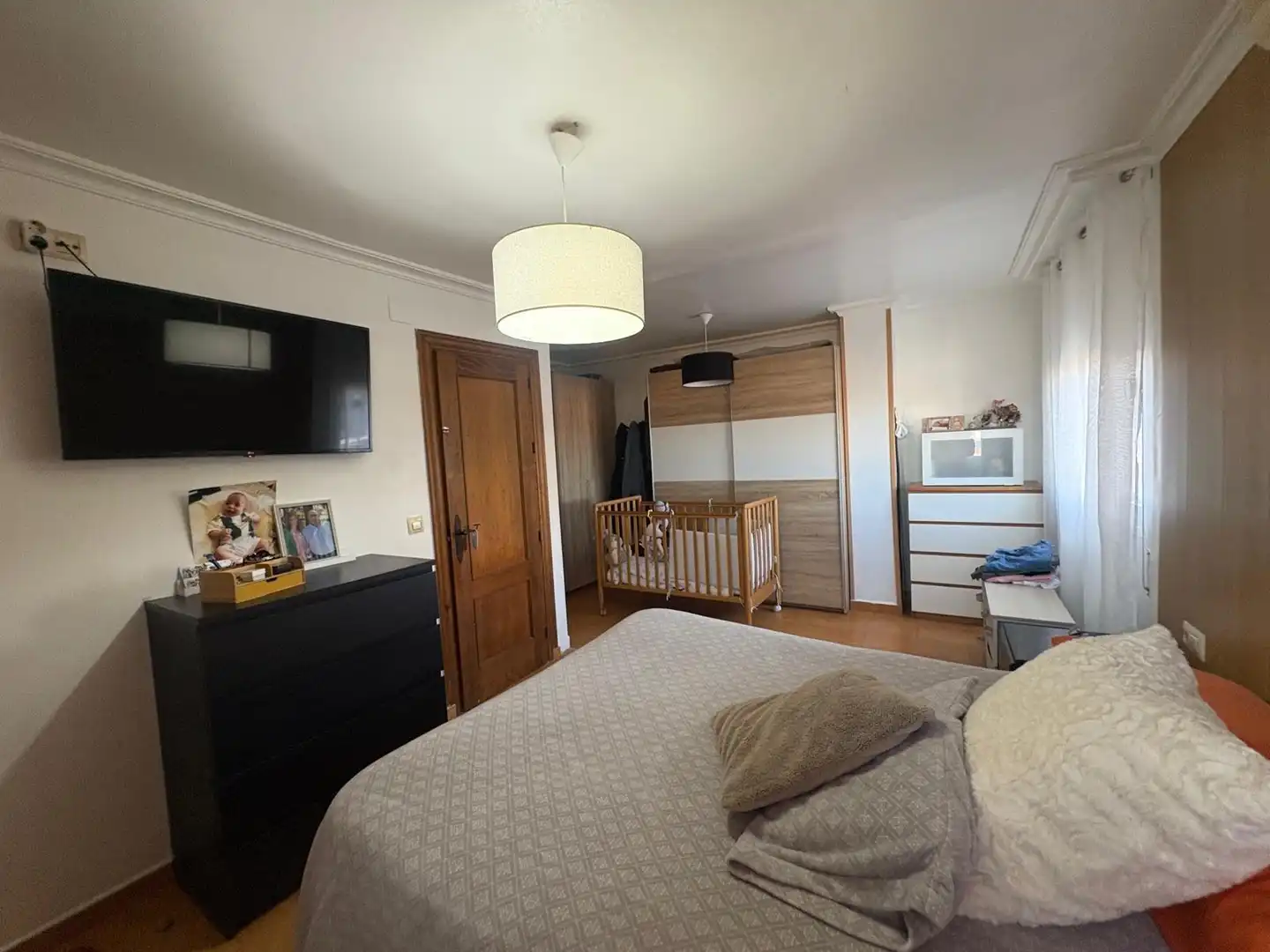 Bedroom of Flat for sale in Algeciras  with Air Conditioner and Heating