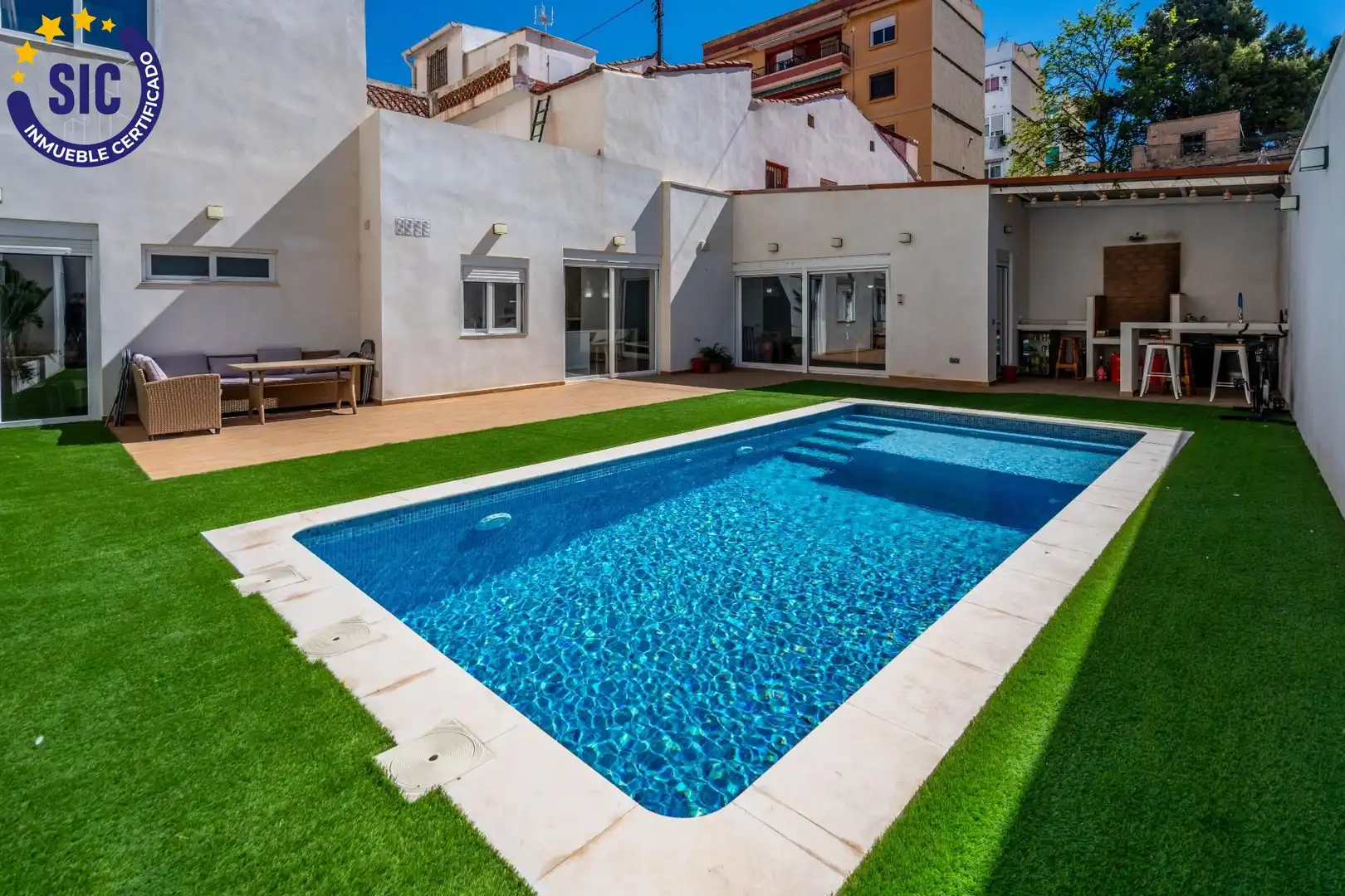 Schwimmbecken von Haus oder Chalet zum Verkauf in Valencia mit Privatgarten, Terrasse und Schwimmbad