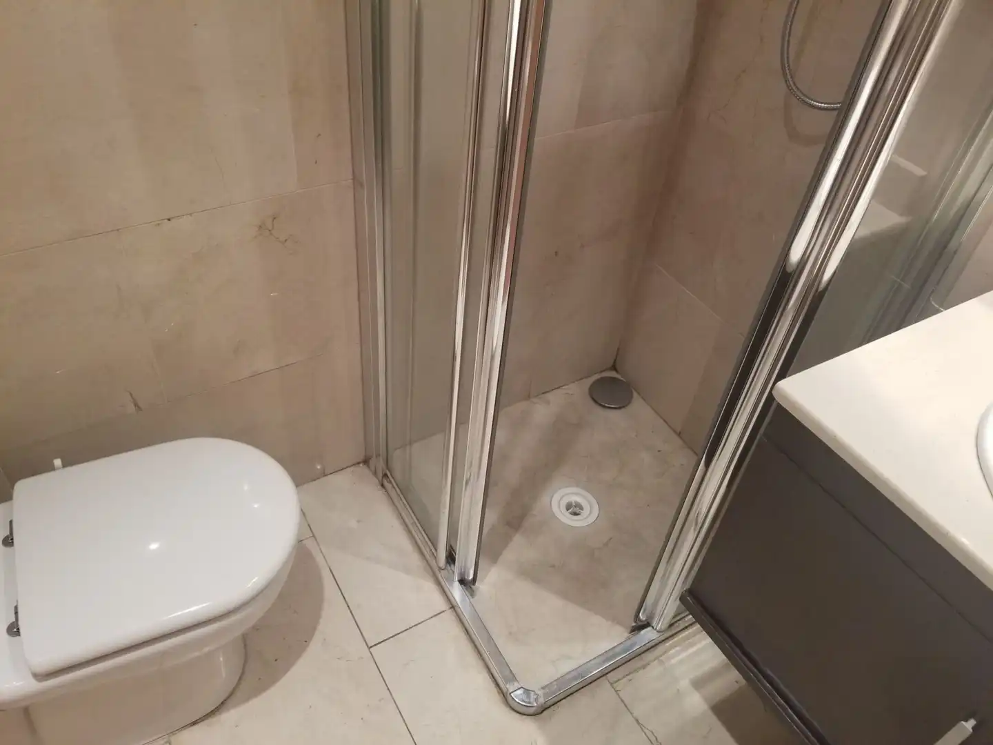 Bathroom of Apartments for rent in Lleida  with Furnished