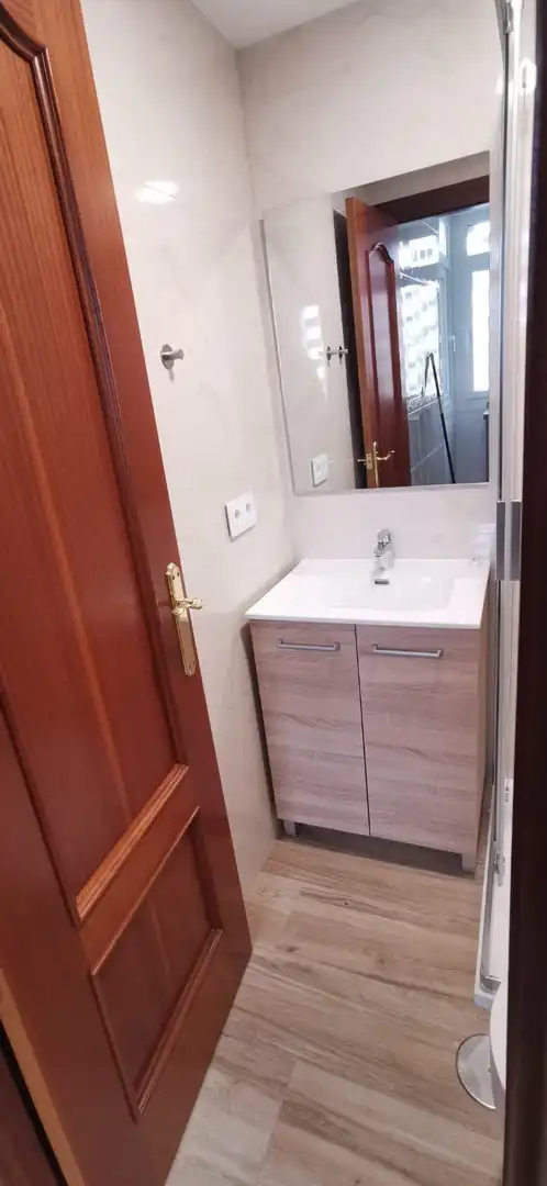 Bany de Pis de lloguer en Algeciras