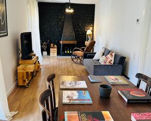 Sala d'estar de Casa o xalet en venda en Santa Pau amb Terrassa