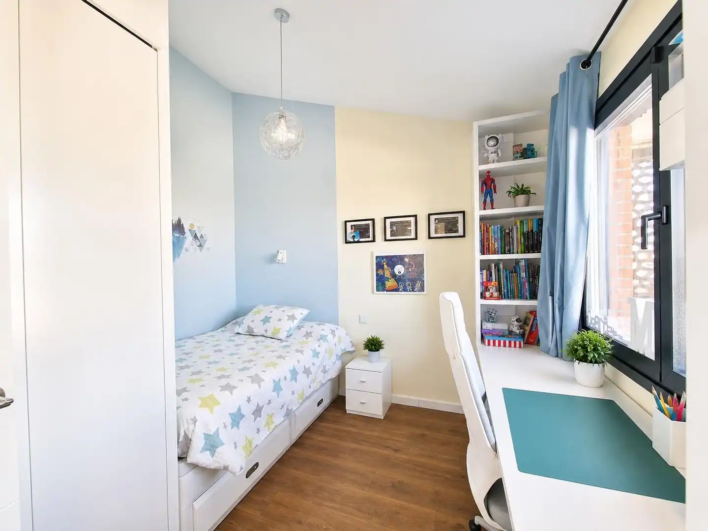 Bedroom of Attic for sale in Majadahonda  with Air Conditioner, Heating and Private garden