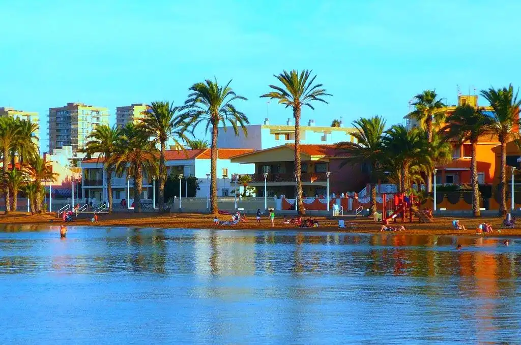 Casa aparellada amb piscina en venda a Mar Menor de Cartagena – Cabo de Palos, imagen 9