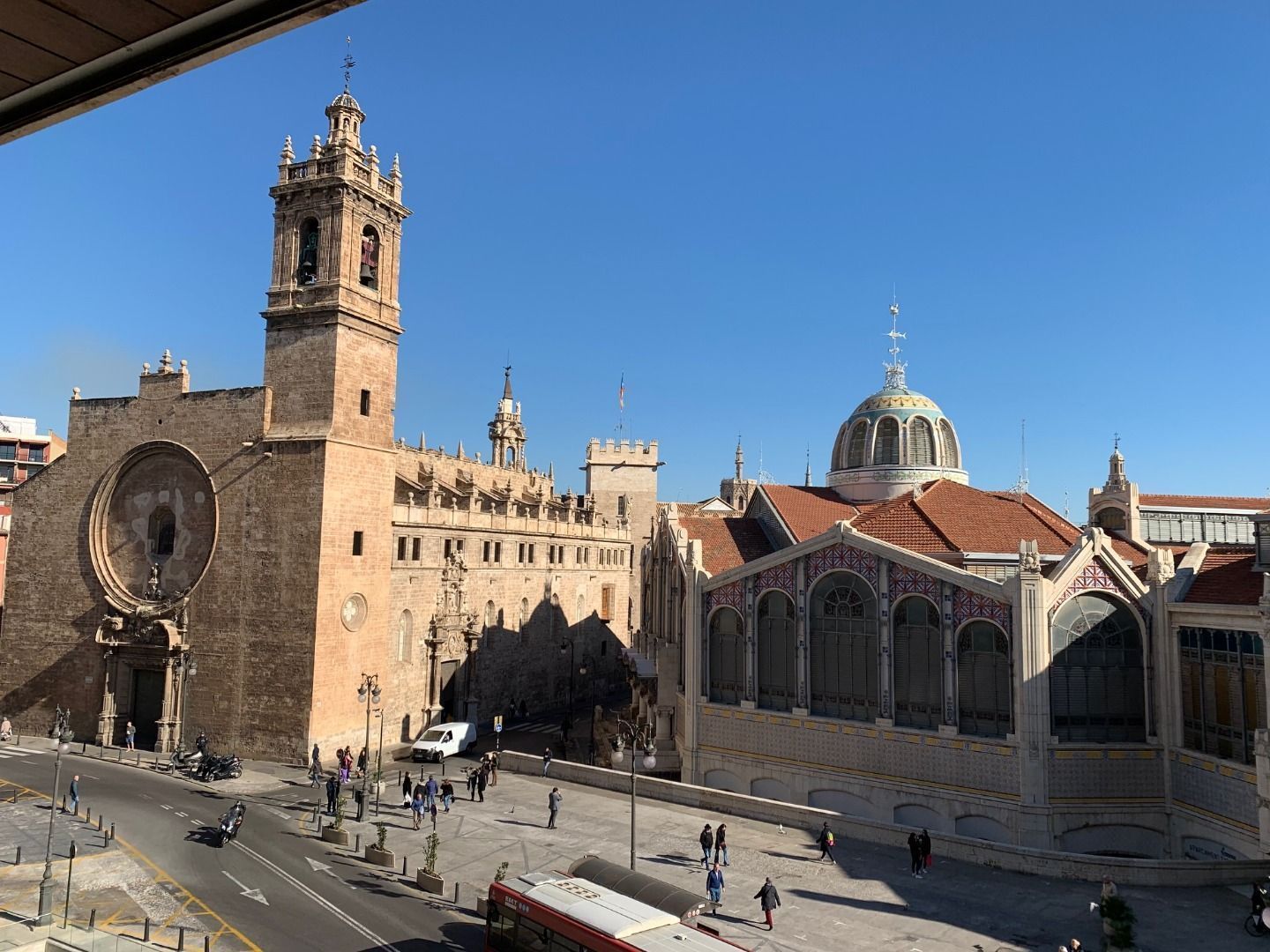 Exterior view of Flat to rent in  Valencia Capital  with Air Conditioner and Heating