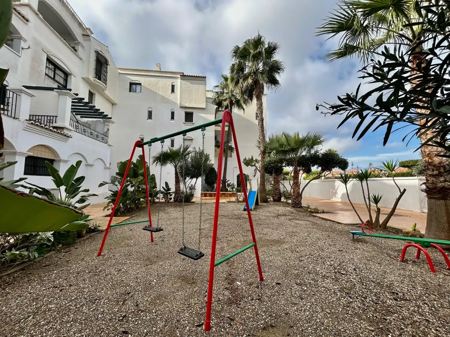 Exterior view of Attic for sale in Roquetas de Mar  with Private garden, Terrace and Furnished