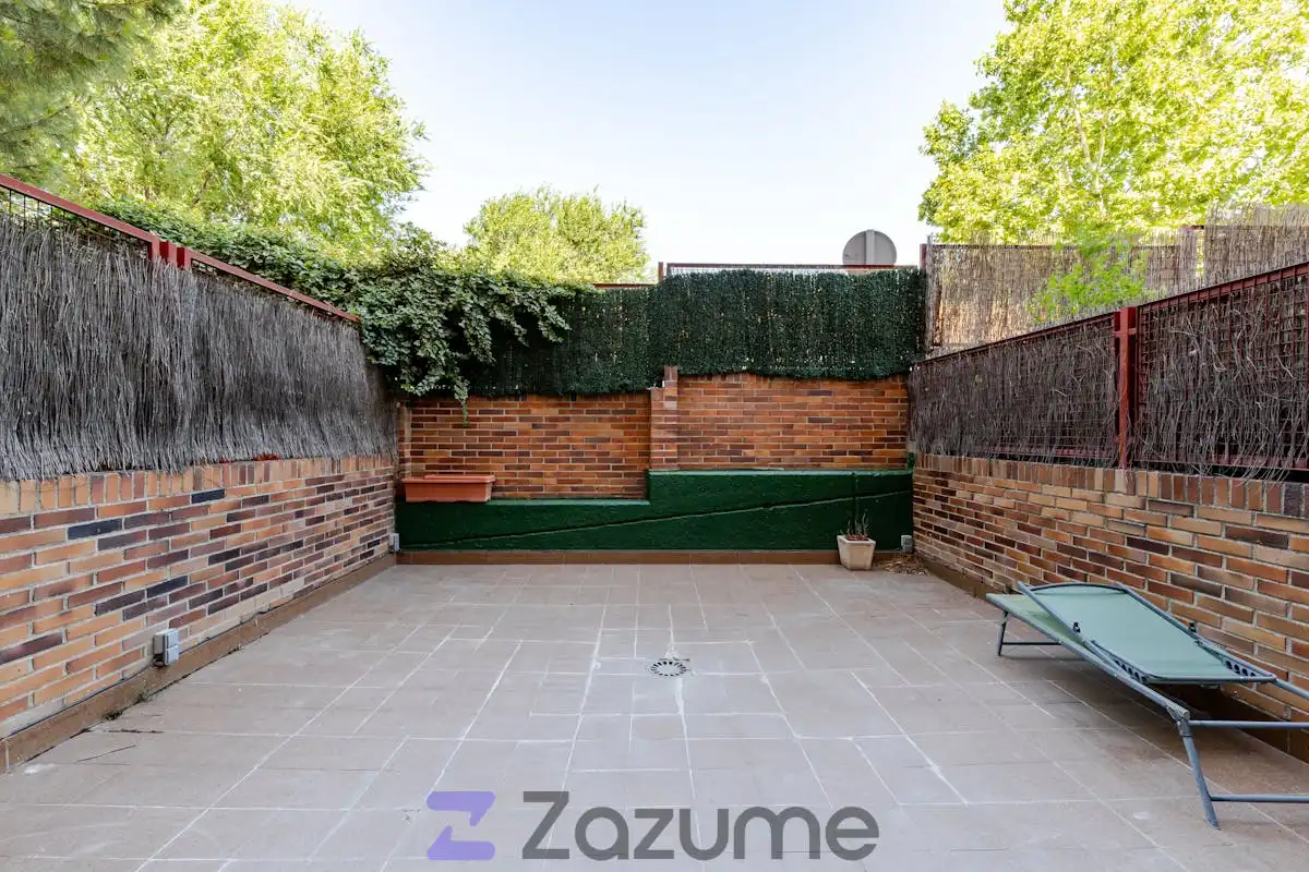 Terraza de Estudio de alquiler en Majadahonda con Calefacción, Jardín privado y Parquet