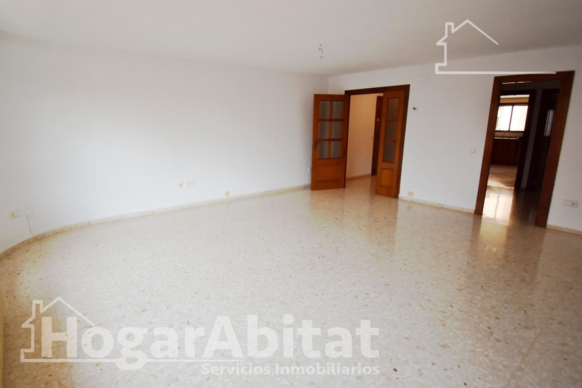 Living room of Flat for sale in Castellón de la Plana / Castelló de la Plana  with Heating, Terrace and Storage room