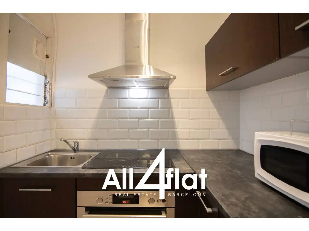 Cocina de Piso de alquiler en L'Hospitalet de Llobregat con Amueblado